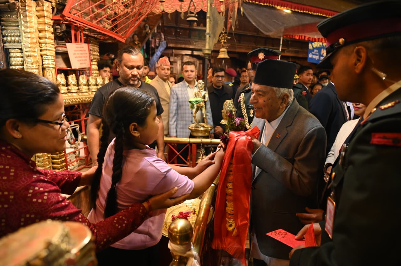 राष्ट्रपति पौडेलद्वारा अमोघपास लोकेश्वर (सेतो मछिन्द्रनाथ)को विशेष पूजाअर्चना