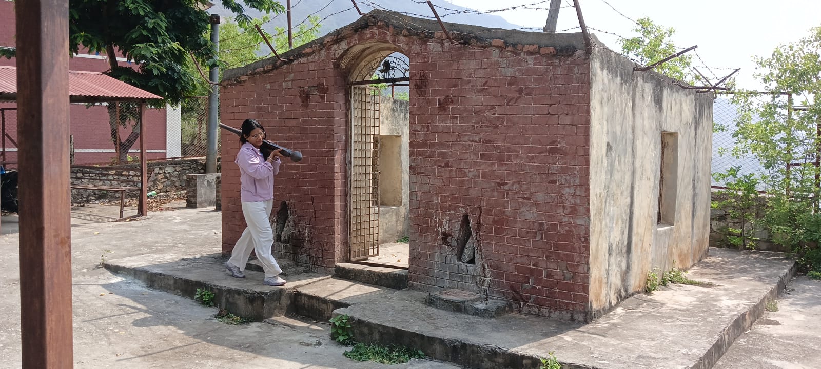 महाभारत युद्धकालीन भीमसेनको गदा रहेको विश्वास गरिने रज गाउँको भीमसेन मन्दिरको भएन संरक्षण