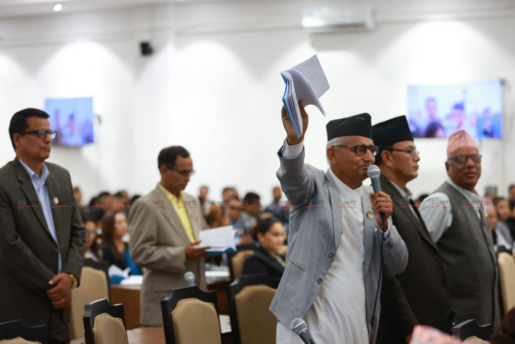  प्रधानमन्त्री शाहको अनुपस्थितिले संसद् तरंगित,आक्रमक प्रतिपक्ष,निरिह सभामुख