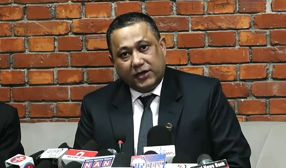 भारतबाट स्वदेश फर्किए परराष्ट्रमन्त्री खनाल