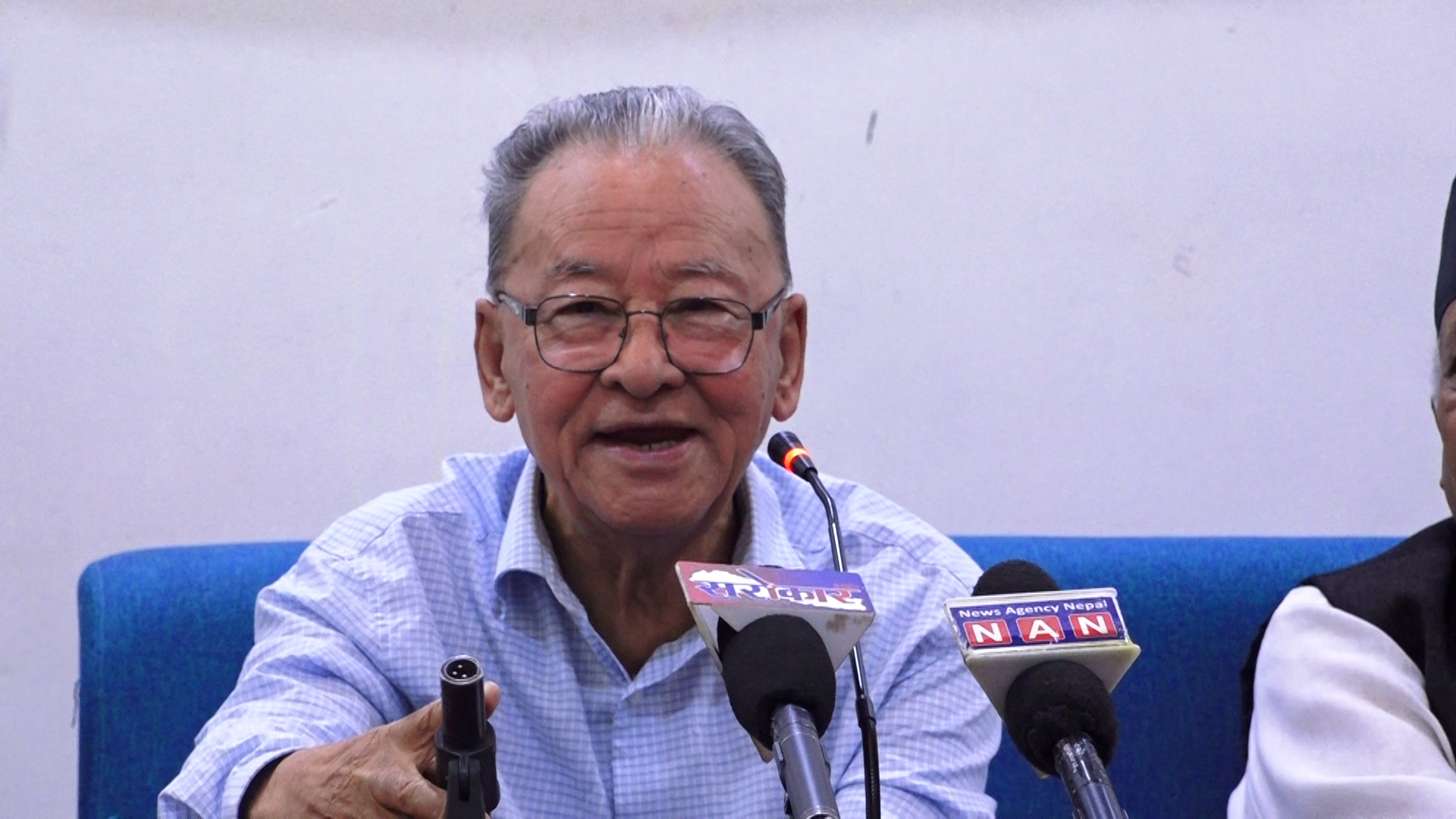 नेपाल दुई होइन, तीन ढुङ्गाबीचको तरुल भयो : परराष्ट्रविद् श्रेष्ठ