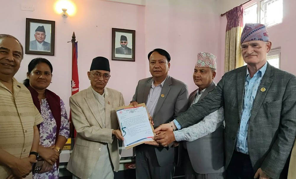 बागमतीको मुख्यमन्त्रीमा एमालेका किरण थापामगरको दाबी पेश