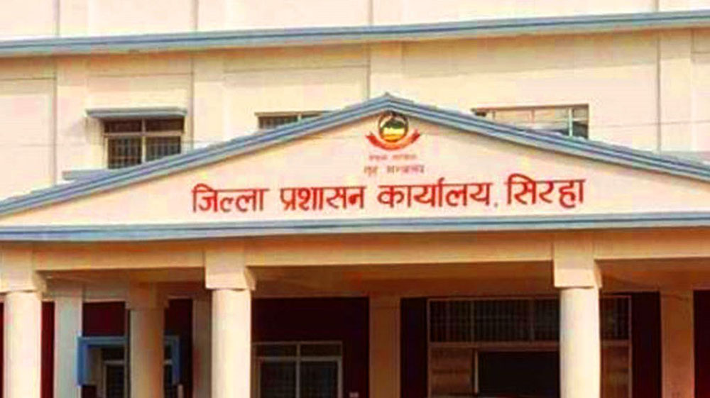 सिरहाको गोलबजार क्षेत्रमा दिनभर कर्फ्यू खुकुलो