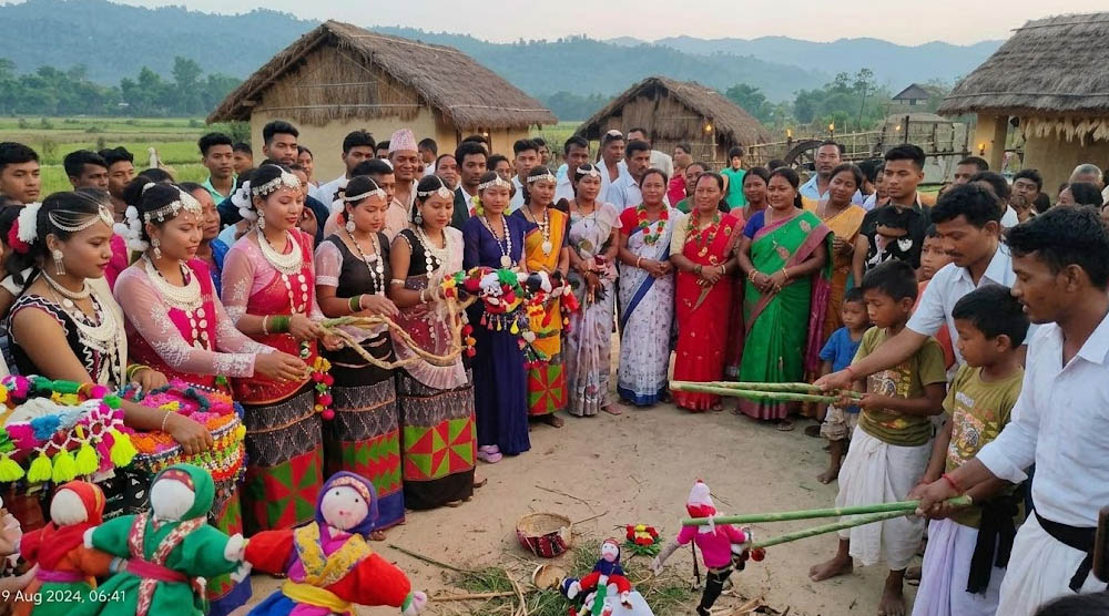 थारु समुदायले आज गुरिया पर्व मनाउदै