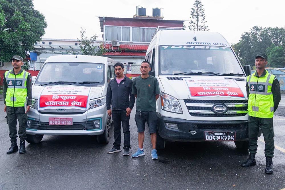 अलपत्र यात्रुको उद्धार गर्न महानगरले सञ्चालन गर्यो काठमाडौँ-नुवाकोट-काठमाडौँ निःशुल्क यातायात