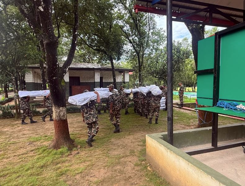 रसुवा बाढी : ५ हेलिकप्टरसहित २ हजारभन्दा बढी सैनिक परिचालन, १७७ जनाको सकुशल उद्धार
