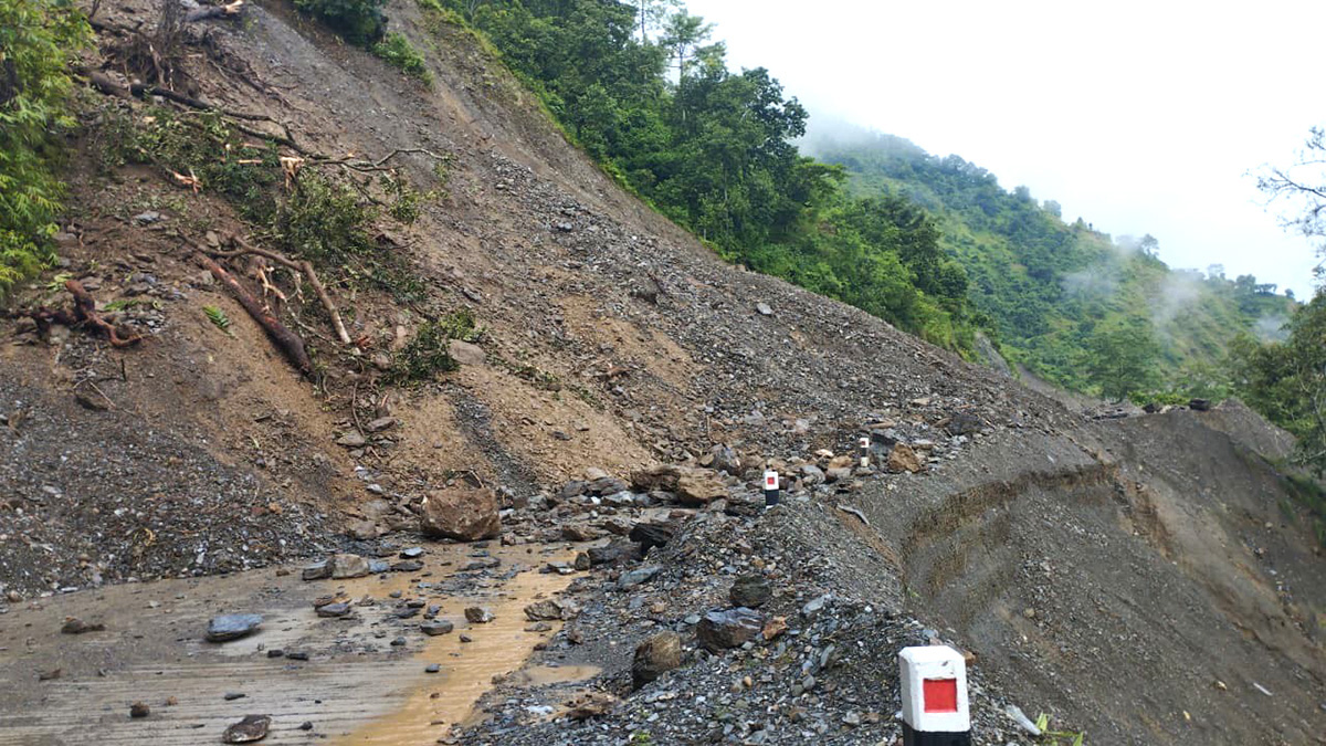 कालीगण्डकी करिडोर र मध्यपहाडी लोकमार्ग अवरूद्ध