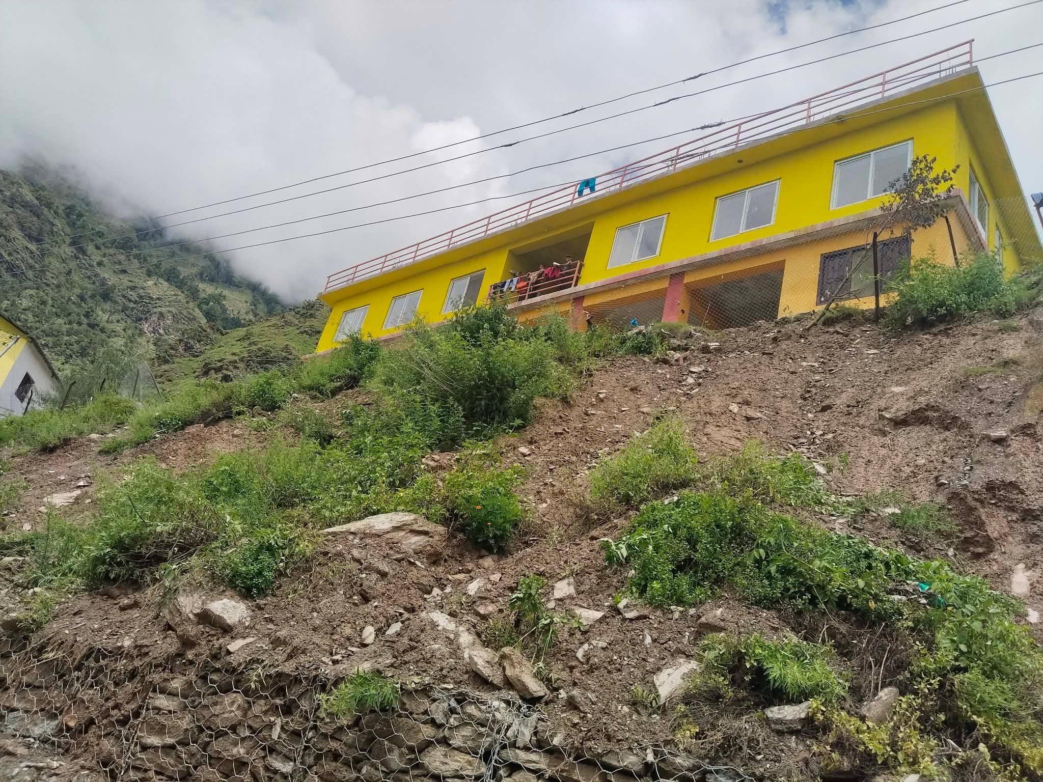छात्रावासमा पहिरोको उच्च जोखिम