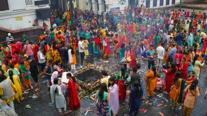 आज साउनको तेस्रो सोमबार, देशभरका शिवालयमा भक्तजनको घुइँचो