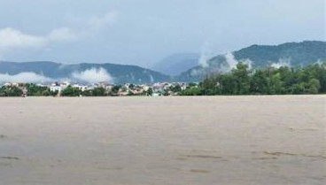 नारायणी नदीले सतर्कता पार गर्यो