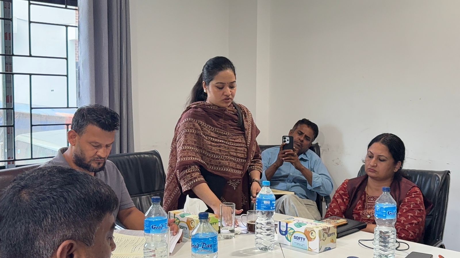 नुवाकोटका बाढीपीडितको पुनस्र्थापनाबारे मन्त्री रावलद्वारा जनप्रतिनिधिसँग छलफल