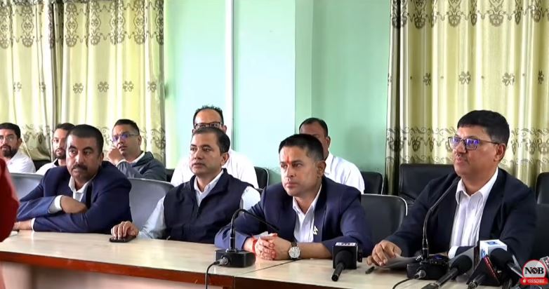 रसुवा बाढी : सडक यातायात पुनःस्थापनामा तीव्रता, ५३ वटा झोलुङ्गे पुलमा क्षति 