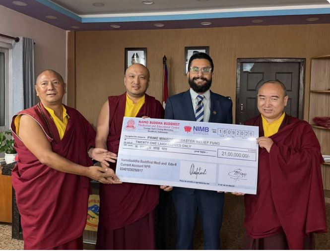 ‘नमोबुध्द बौध्दध्यान तथा शिक्षण केन्द ’को उद्धार कोष’ मा २१ लाख रुपैयाँको चेक सहयोग