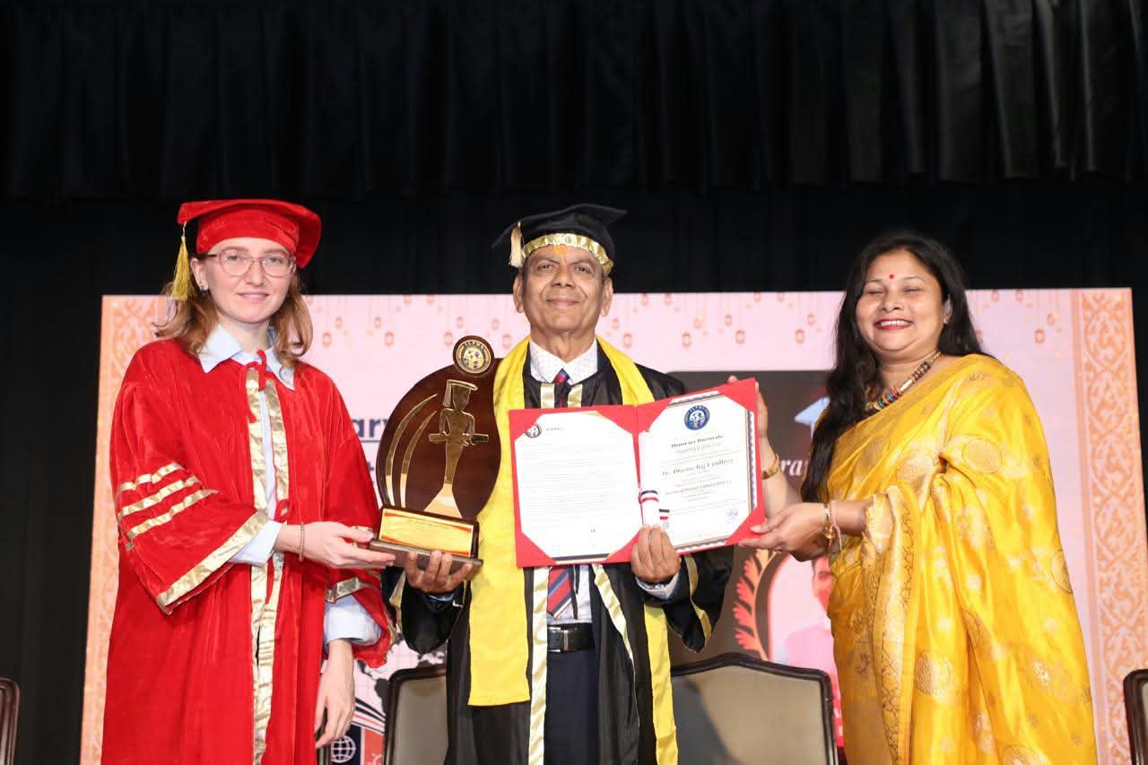 विश्व कीर्तिमानी गीतकार तथा उपन्यासकार डा.उपाध्यायलाई मानार्थ विद्यावारिधि
