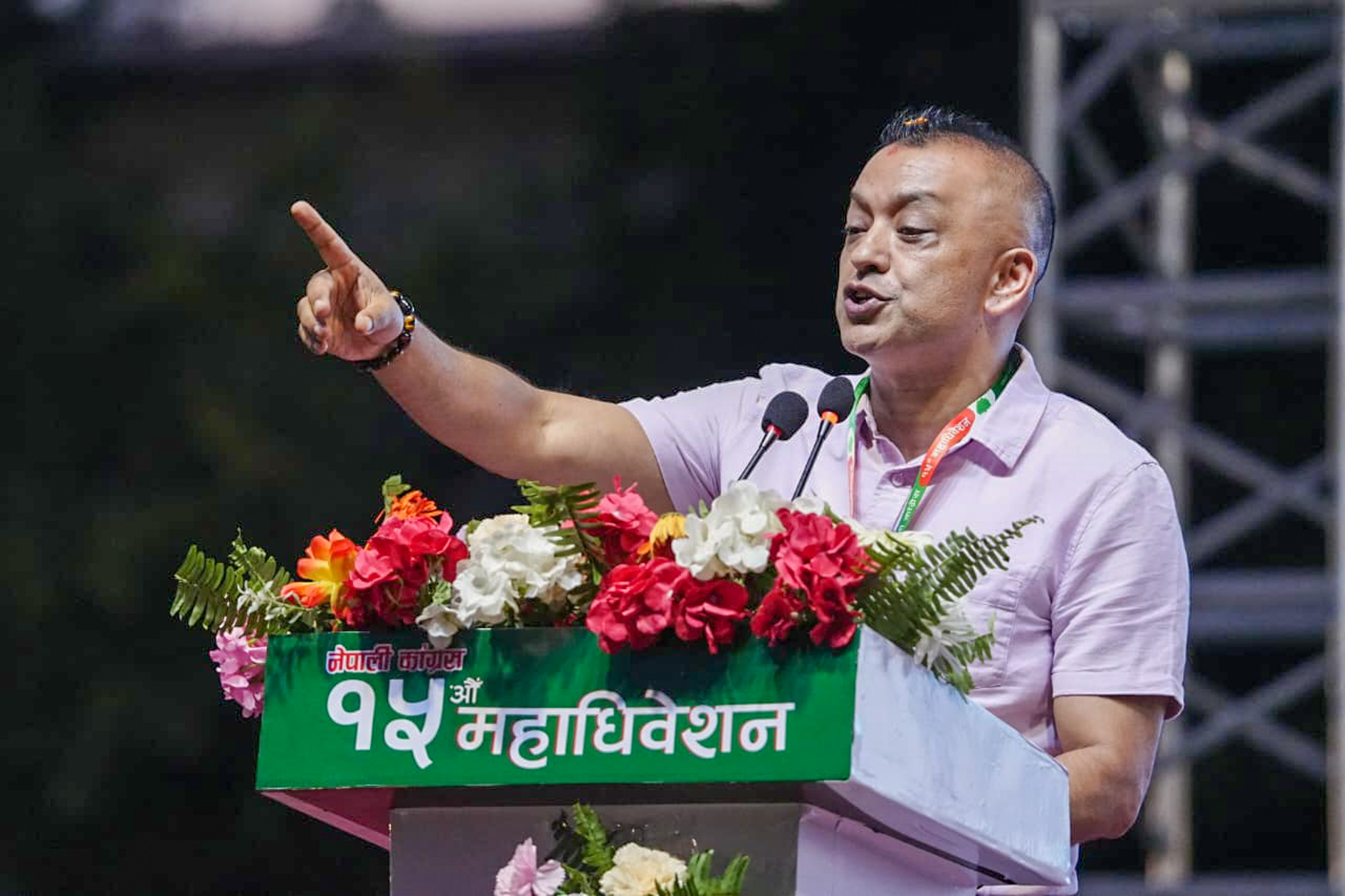 गगन थापाको गर्जन : देशलाई कांग्रेसले निकास दिन्छ